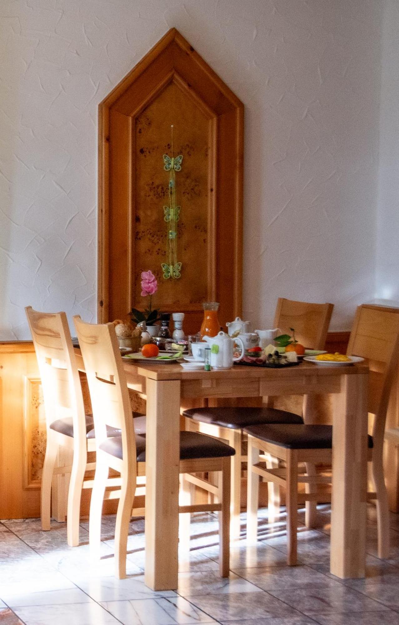 Hotel-Cocco-Bello In Der Villa Foret Людвигсбург Экстерьер фото